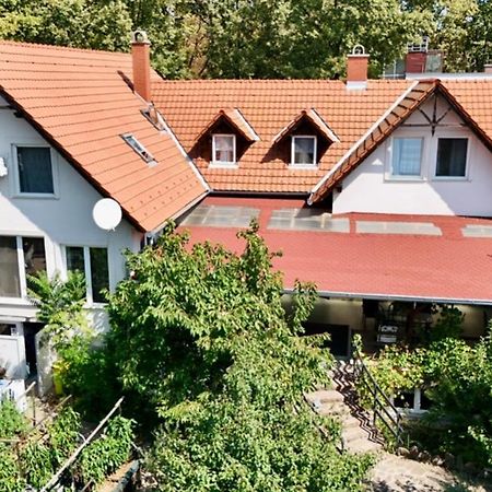 فندق Goldschmiedt Vendeghaz Palkove المظهر الخارجي الصورة